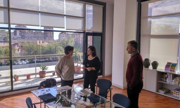 en la biblioteca con directora y vicente funes