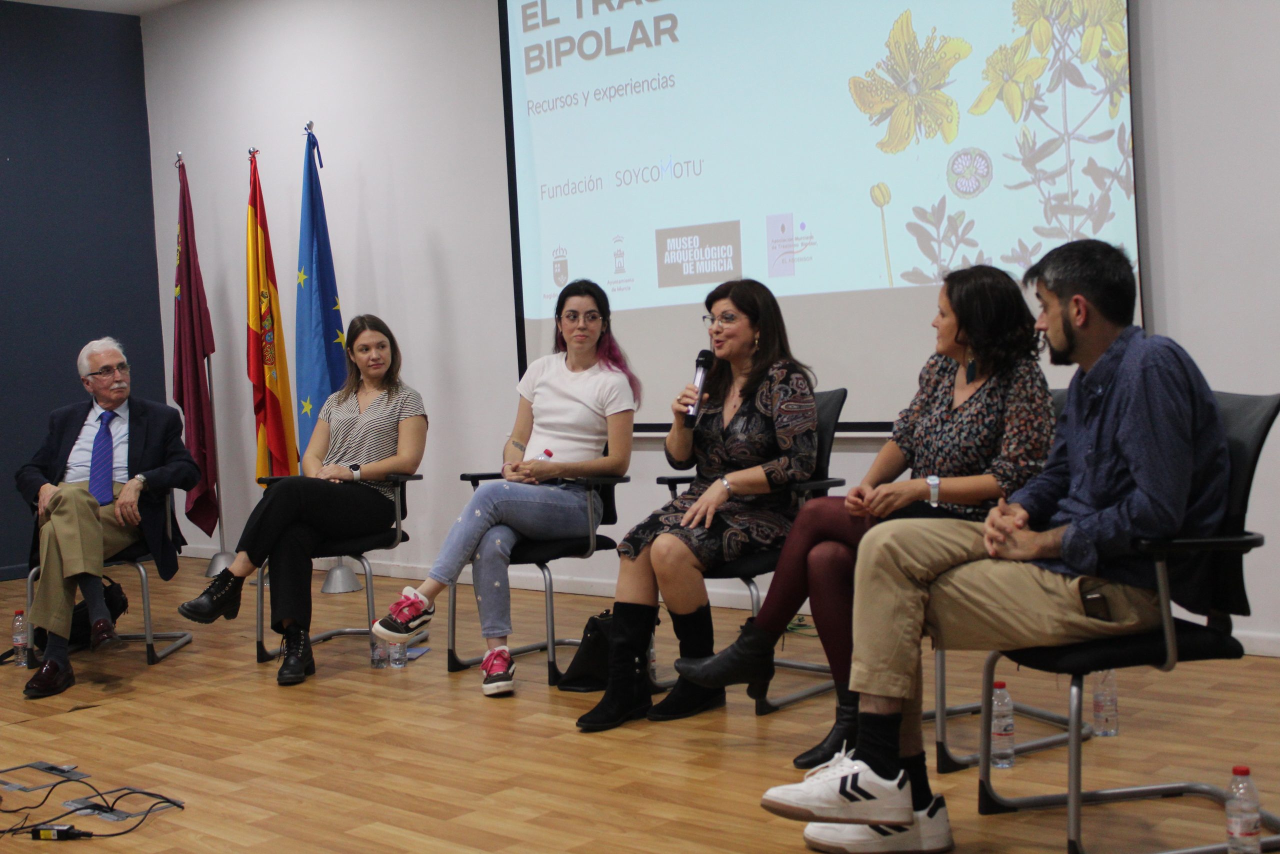 VOZ Y PROTAGONISMO DE PERSONAS CON TB EN LA MESA REDONDA SOBRE TRASTORNO BIPOLAR