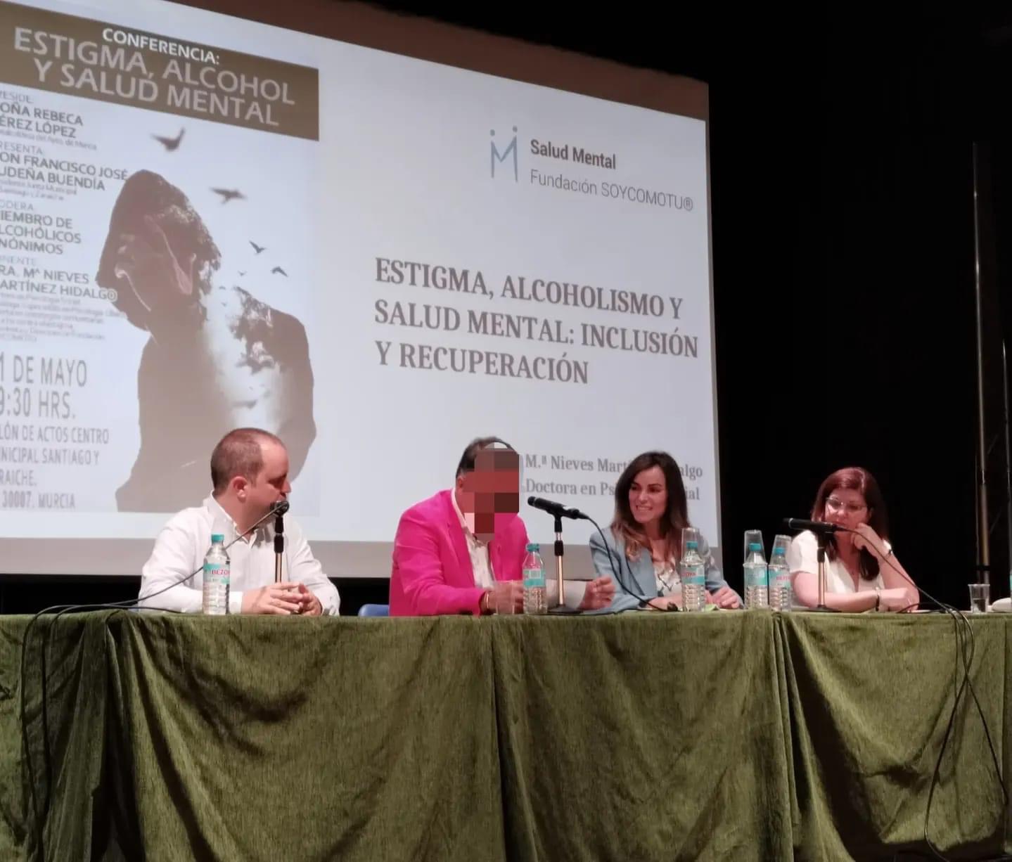 MESA REDONDA SOBRE ESTIGMA, ALCOHOLISMO Y SALUD MENTAL